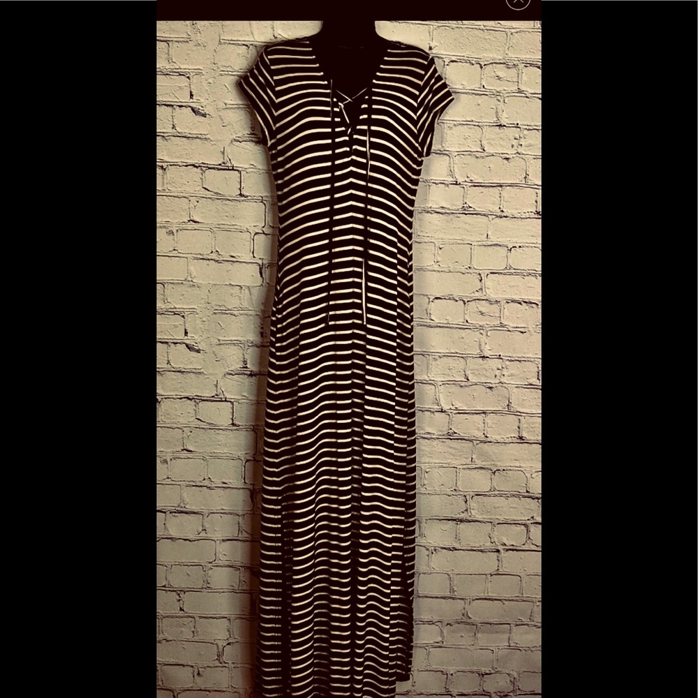 Black and white Maxi dress!